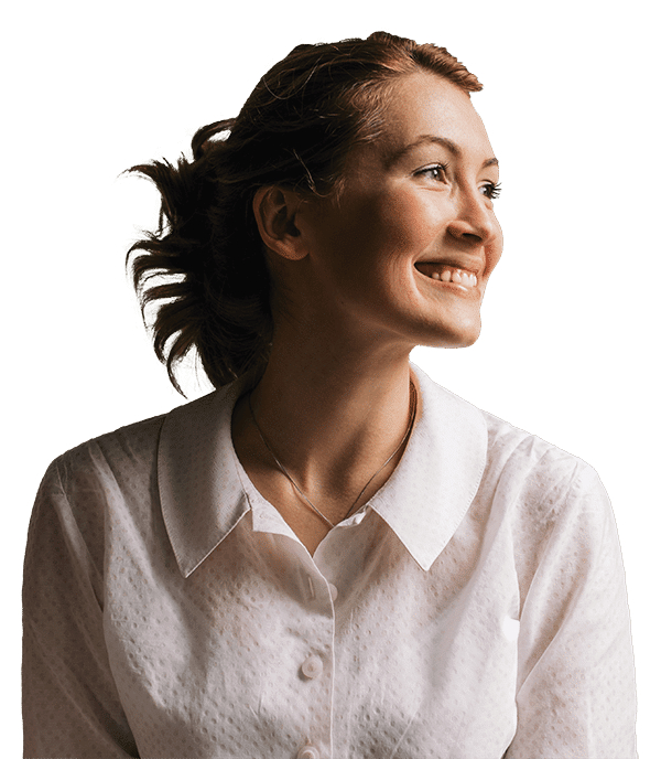 image_top1-min Woman smiling
